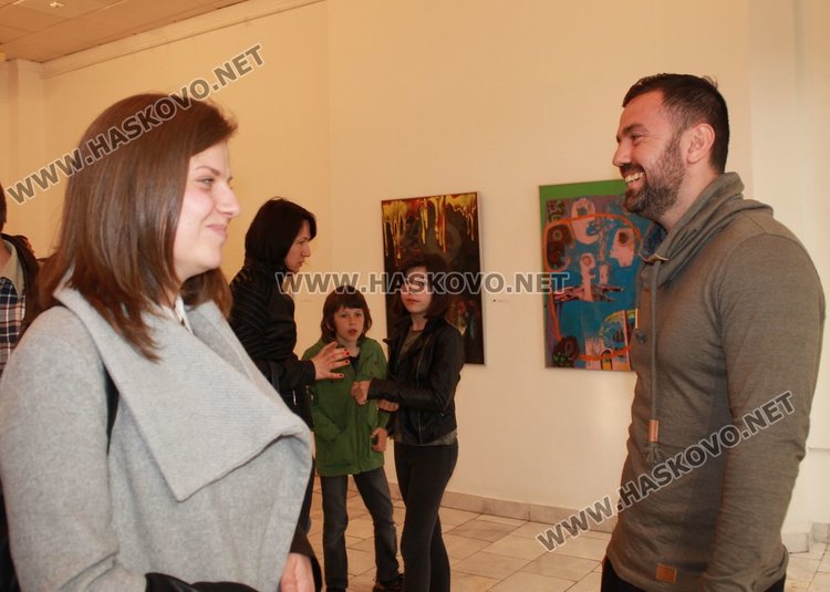 Пловдивски художник с провокативна изложба "Рисунка" в Димитровград