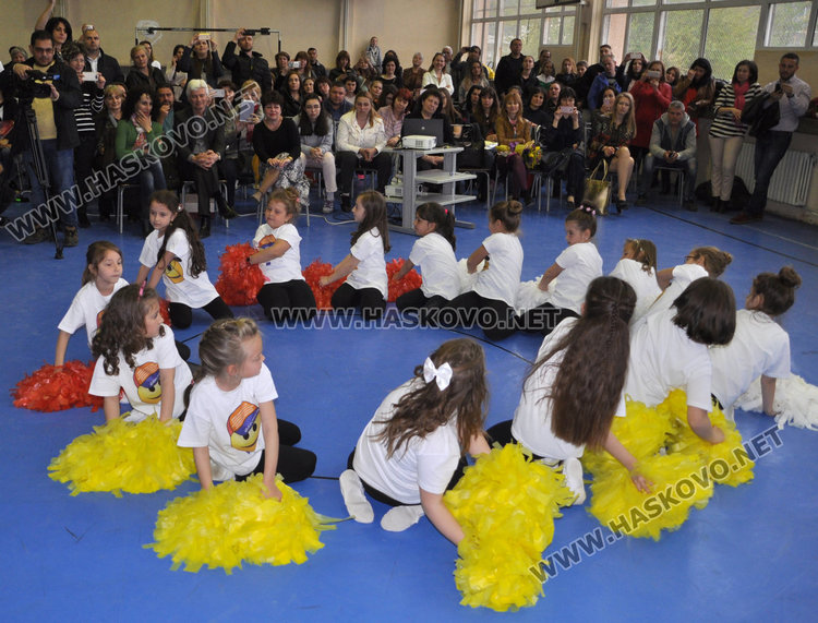 126 деца от "Смирненски" вече са грамотни