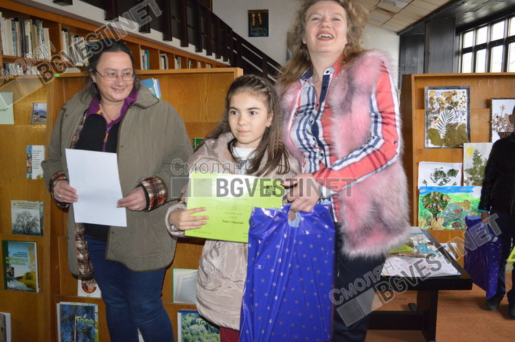 Емел Сиракова получи първа награда в категория "Макети"