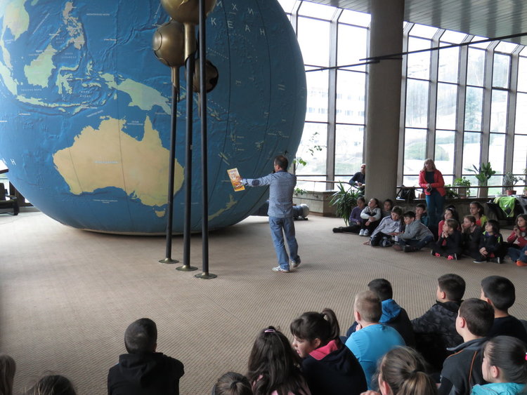 В "Земно кълбо" децата учиха за природата и гората около нас