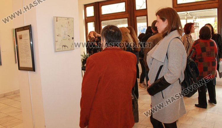 Пловдивски художник с провокативна изложба "Рисунка" в Димитровград