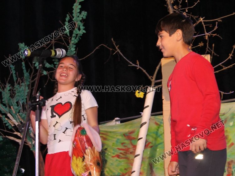 Малки актьори от СУ "Л.Каравелов" играха "Сърцето на гората"