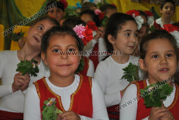 „Звънчетата“ припомниха традициите за Цветница
