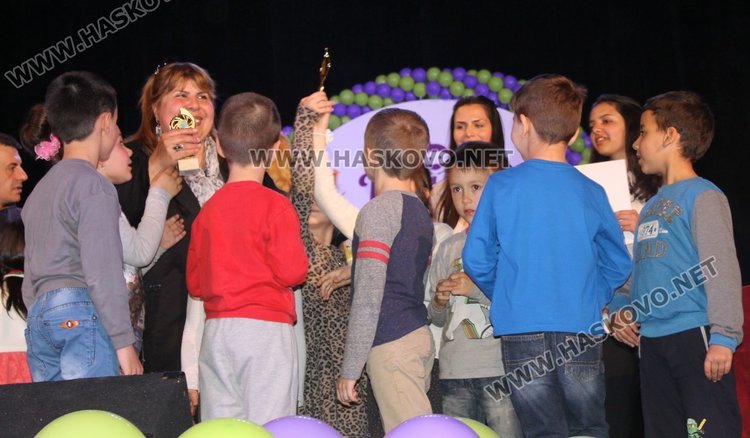 153 награди раздадоха в общинския конкурс "Шанс" в Димитровград