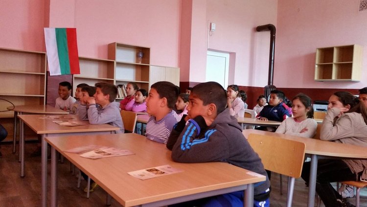 Дискусия, свързана с насилието в училище организира фондация "Х&Д Джендър перспективи" -Хасково в Меричлери