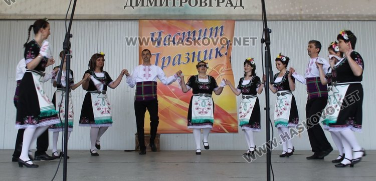 Малки лазарки обраха наградите в празничен конкурс в Димитровград