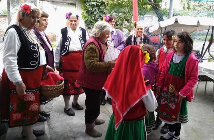 Отбелязаха Лазаровден в село Длъгнево