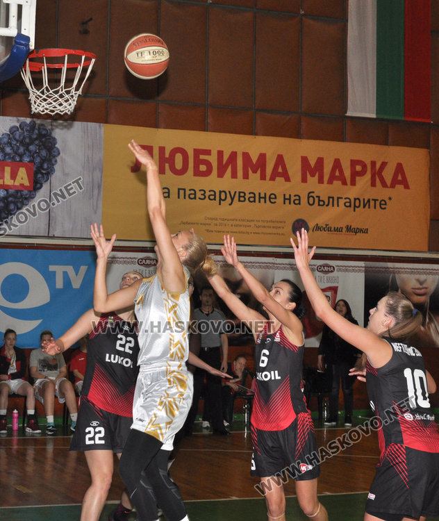 Баскетболистките на Хасково удариха Нефтохимик в първия полуфинал в зала „Дружба“