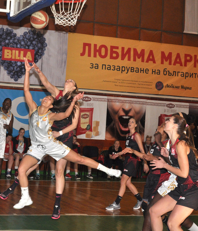 Баскетболистките на Хасково удариха Нефтохимик в първия полуфинал в зала „Дружба“