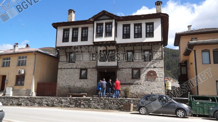 Хайдутите превръщат Хаджичоневата къща в музей на родопската старина