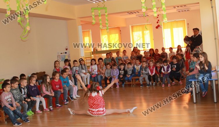 "Галаксико" организира Великденски концерти в детските градини