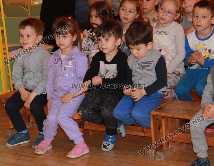 "Галаксико" организира Великденски концерти в детските градини