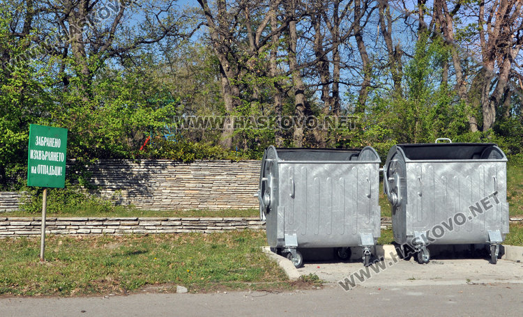 Ограждат две площадки за разходка на кучета, приютът готов