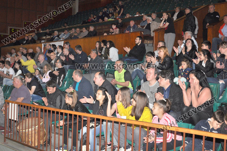 Хасково 2012 на една победа от финала след втория мач с Нефтофимик