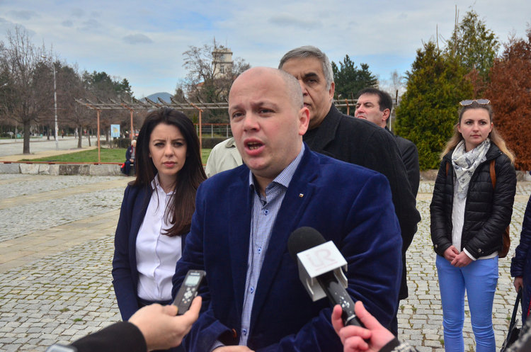 Александър Симов