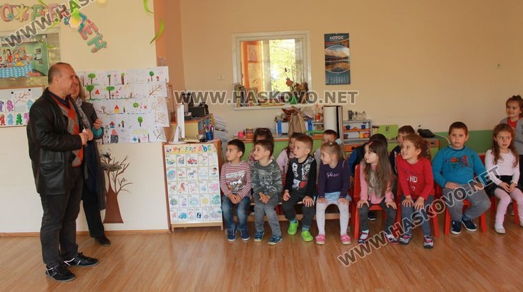 "Галаксико" организира Великденски концерти в детските градини