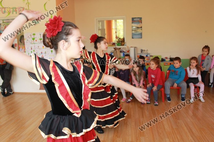 "Галаксико" организира Великденски концерти в детските градини