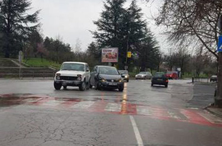 Поредната катастрофа в Кърджали,един пътник пострада