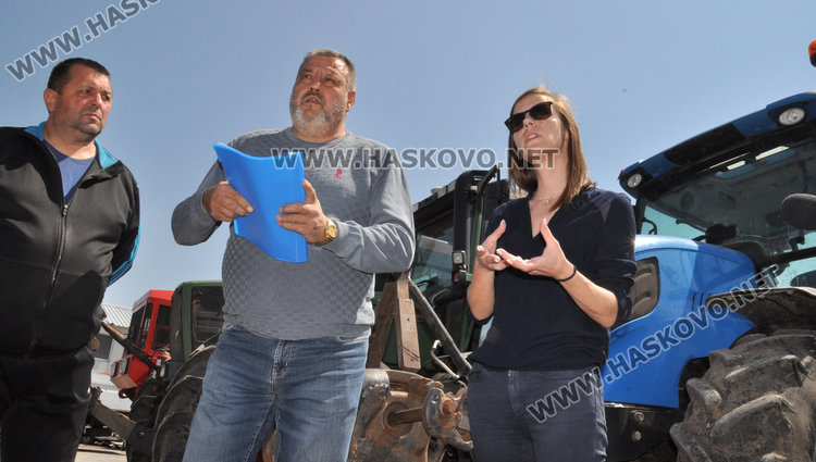 Земеделци скачат срещу винетките за трактори, плашат с блокада на Пътното