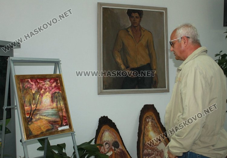Изложба "Възкресение" откри в Димитровград Жеко Димитров
