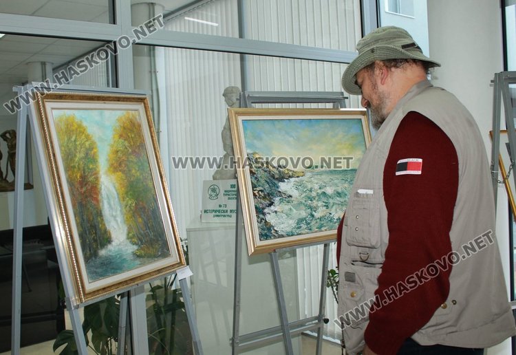 Изложба "Възкресение" откри в Димитровград Жеко Димитров