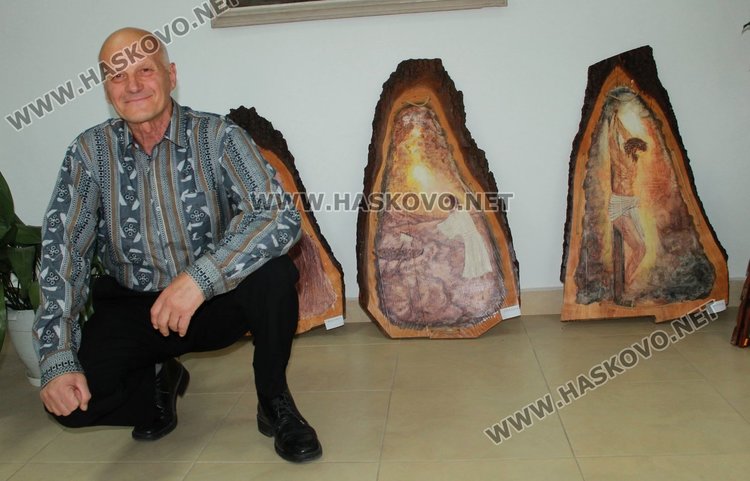 Изложба "Възкресение" откри в Димитровград Жеко Димитров