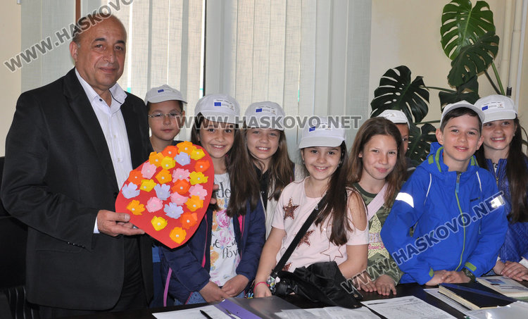 20 мераклии за стола на кмета на Хасково влязоха в общината