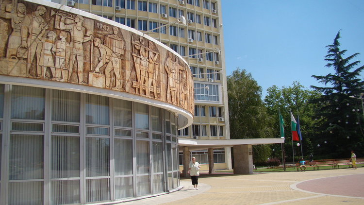 Насрочват частични избори за кмет на село Ябълково?