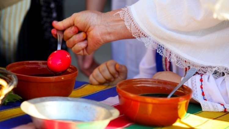 Велики четвъртък е! Боядисайте яйцата