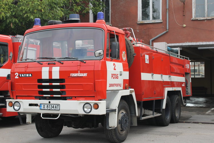 Два пожара в сухи треви гасиха димитровградските огнеборци