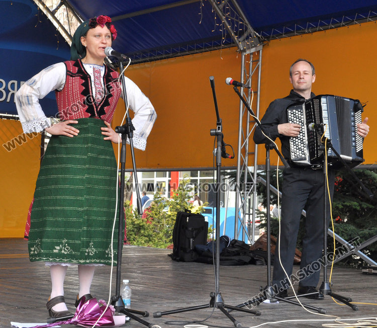 Датчани и българи изнесоха фолклорен концерт на площад „Свобода”