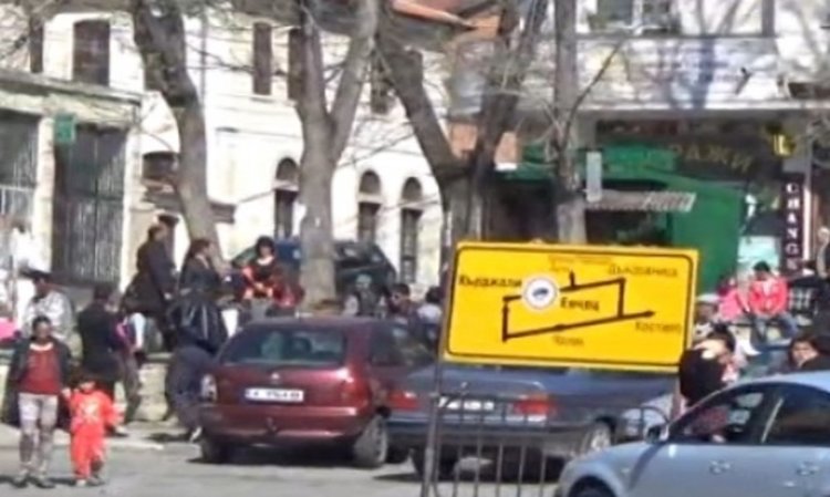 Отново протест на Пазара  в Кърджали ,заради изчезнало момиче