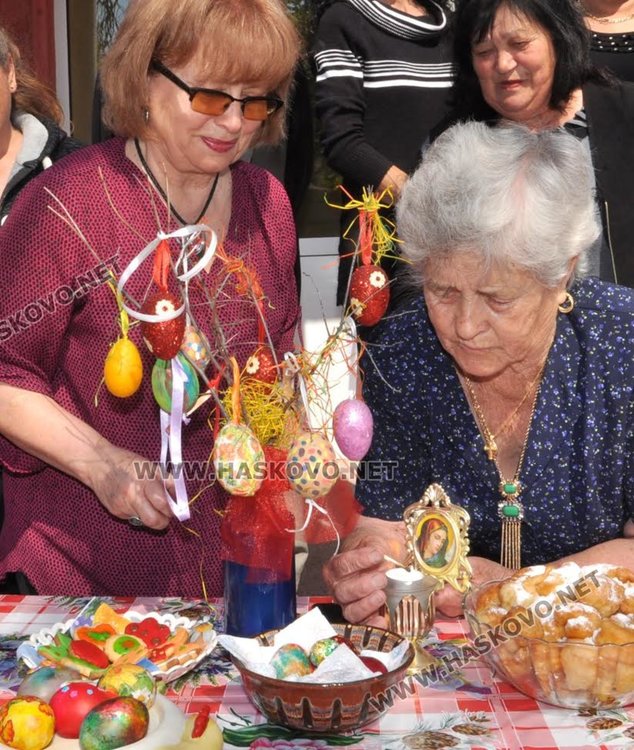 Великденска кулинарна изложба организираха в село Сталево