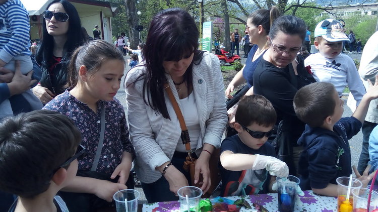 Великденско парти на ГЕРБ с работилница за таланти в Кърджали