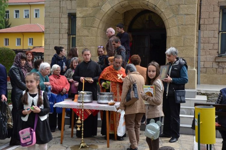 Жители и гости на Момчилград празнуваха Великден
