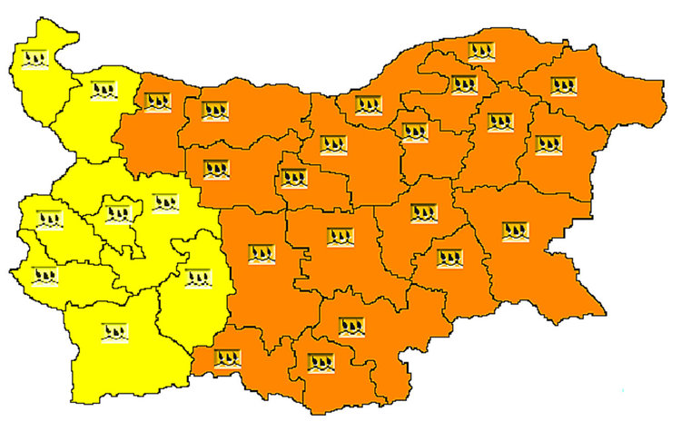Внимание! Жълт и оранжев код за валежи в цялата страна