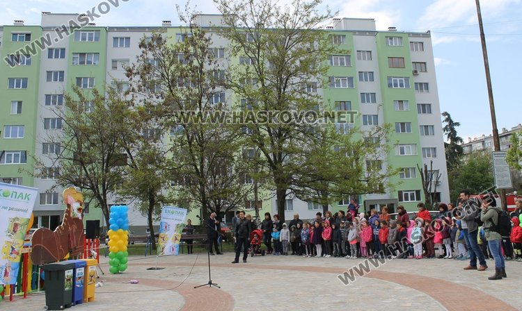 65 000 лв. струва ремонта на детската площадка на ул."С.Врачански"