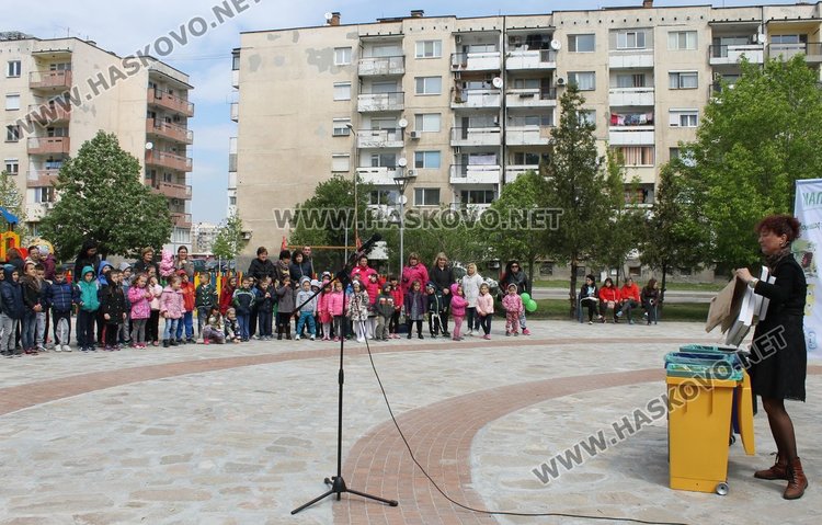 65 000 лв. струва ремонта на детската площадка на ул."С.Врачански"