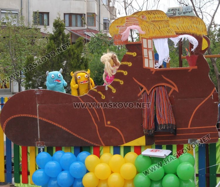 65 000 лв. струва ремонта на детската площадка на ул."С.Врачански"