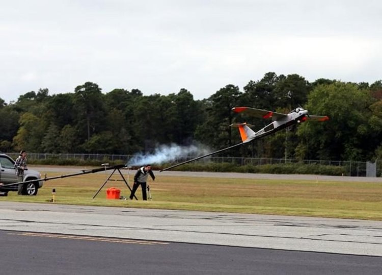 Телекоми тестват летящи 4G станции