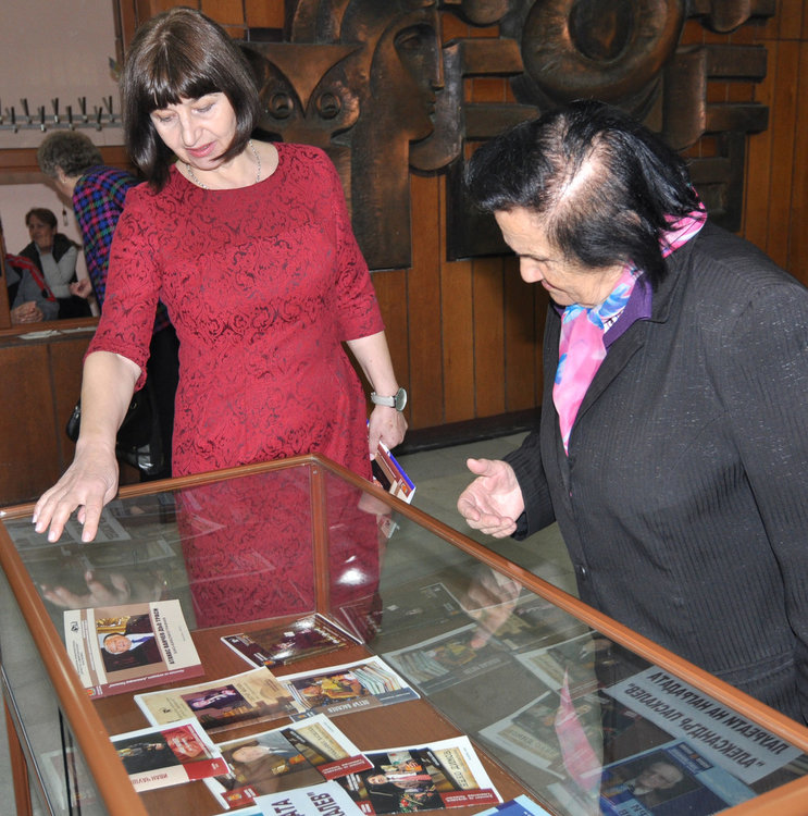 Над 1500 автори на “Южна пролет” за 45 години, пуснаха книги по 1-2 лева