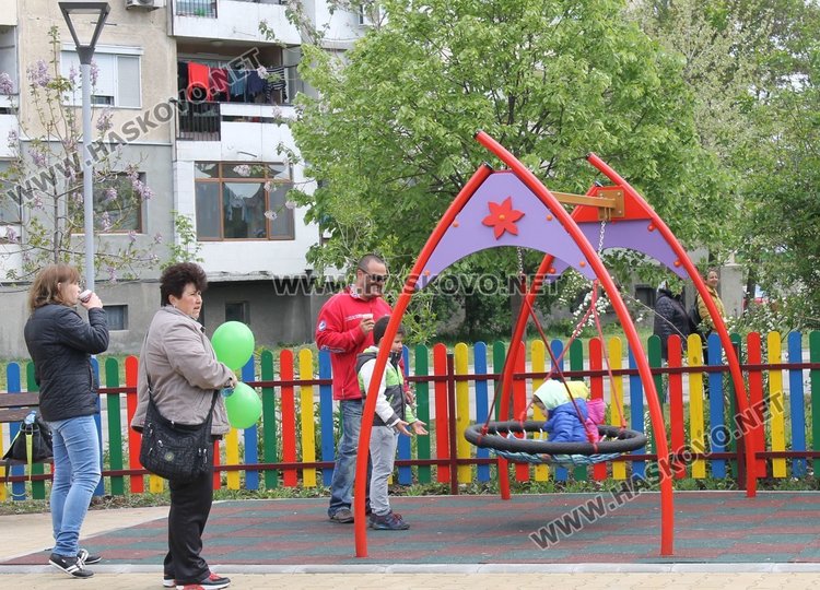 65 000 лева струва ремонта на детската площадка на ул."С.Врачански" в Димитровград