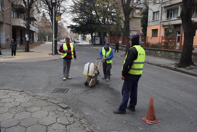 Започва изкърването на възлови за Кърджали улици
