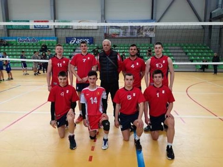 Юношите на „Славейков“ станаха първите финалисти на зоналното първенство