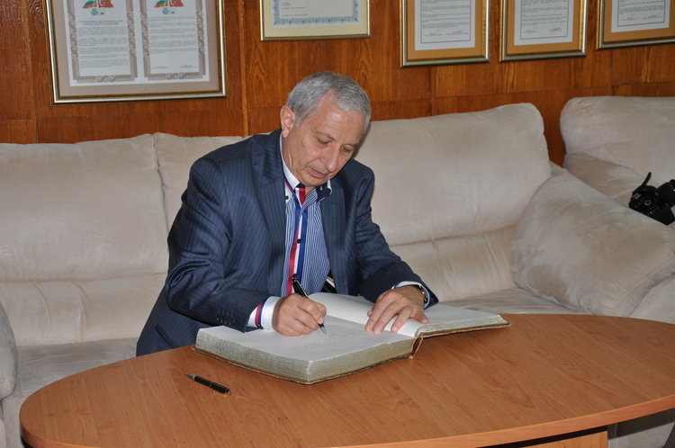 Премиерът Герджиков:Малко се знае за положителните неща,които се случват в Кърджали