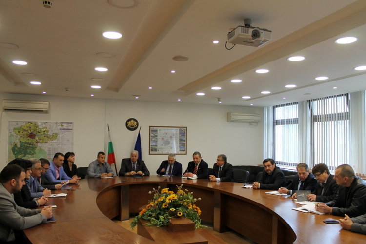 РЗИ обеща общината два пъти в месеца да получава информация за водата