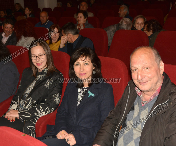 Връчиха Пегасите на „Южна пролет“, Петър Ангелов с „Паскалев“