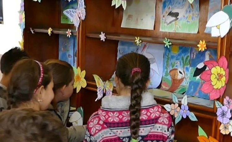 Децата от селото с най-много щъркелови гнезда рисуваха предвестника на пролетта