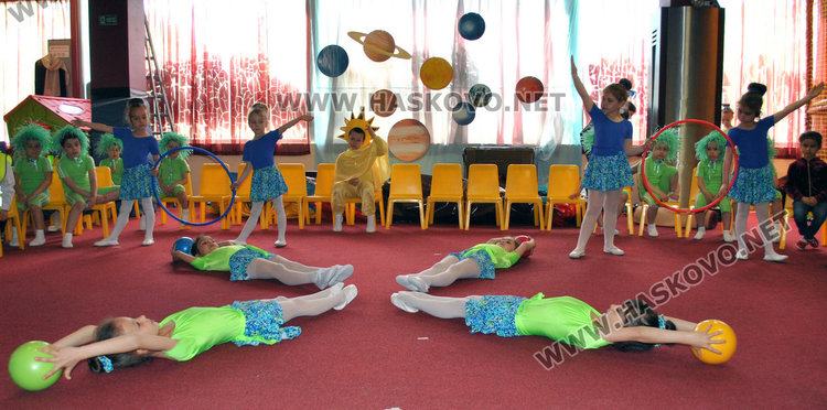 Деца от „Слънце“ направиха екоспектакъл за Деня на Земяната