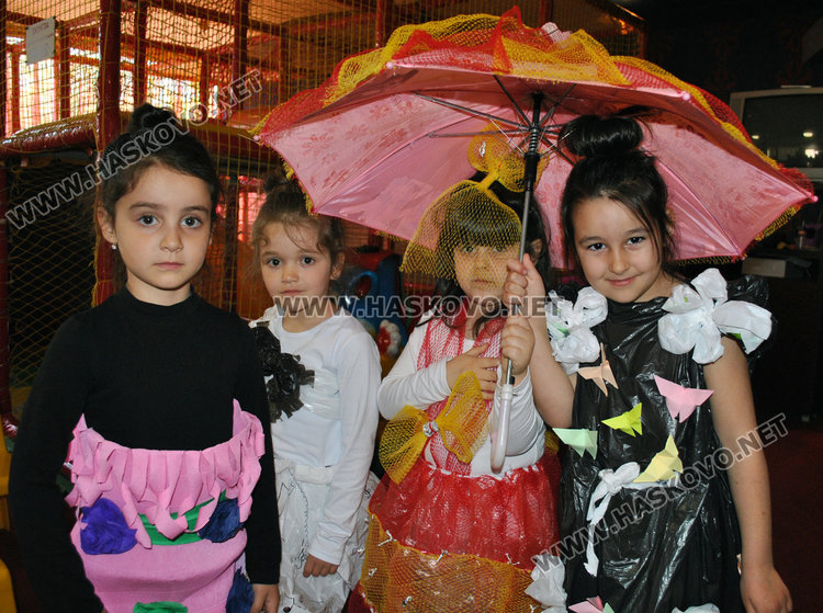 Деца от „Слънце“ направиха екоспектакъл за Деня на Земяната